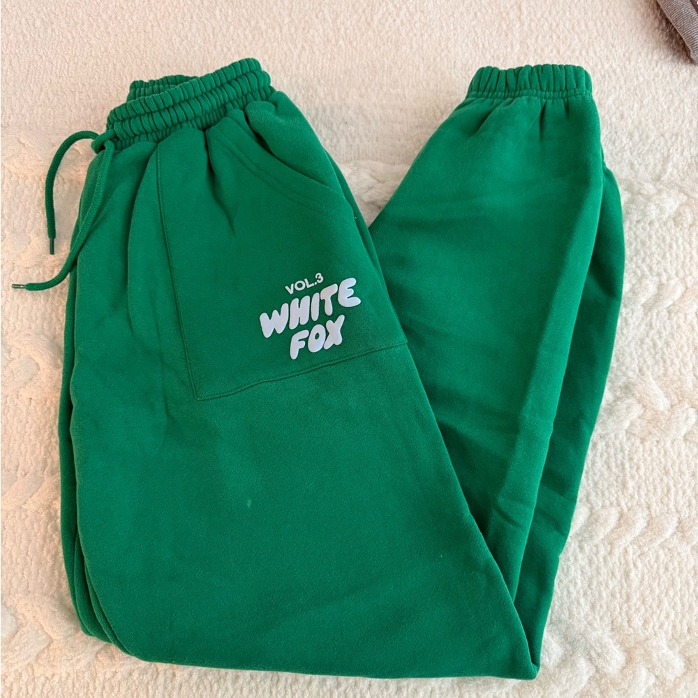 Green White Fox Boutique Hoodie and Sweatpants Set - Picture 5 of 12